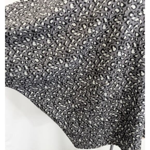 Habitat Clothes to Live In Poncho The Wild Gray Animal Print Misses Size L New - Picture 3 of 8